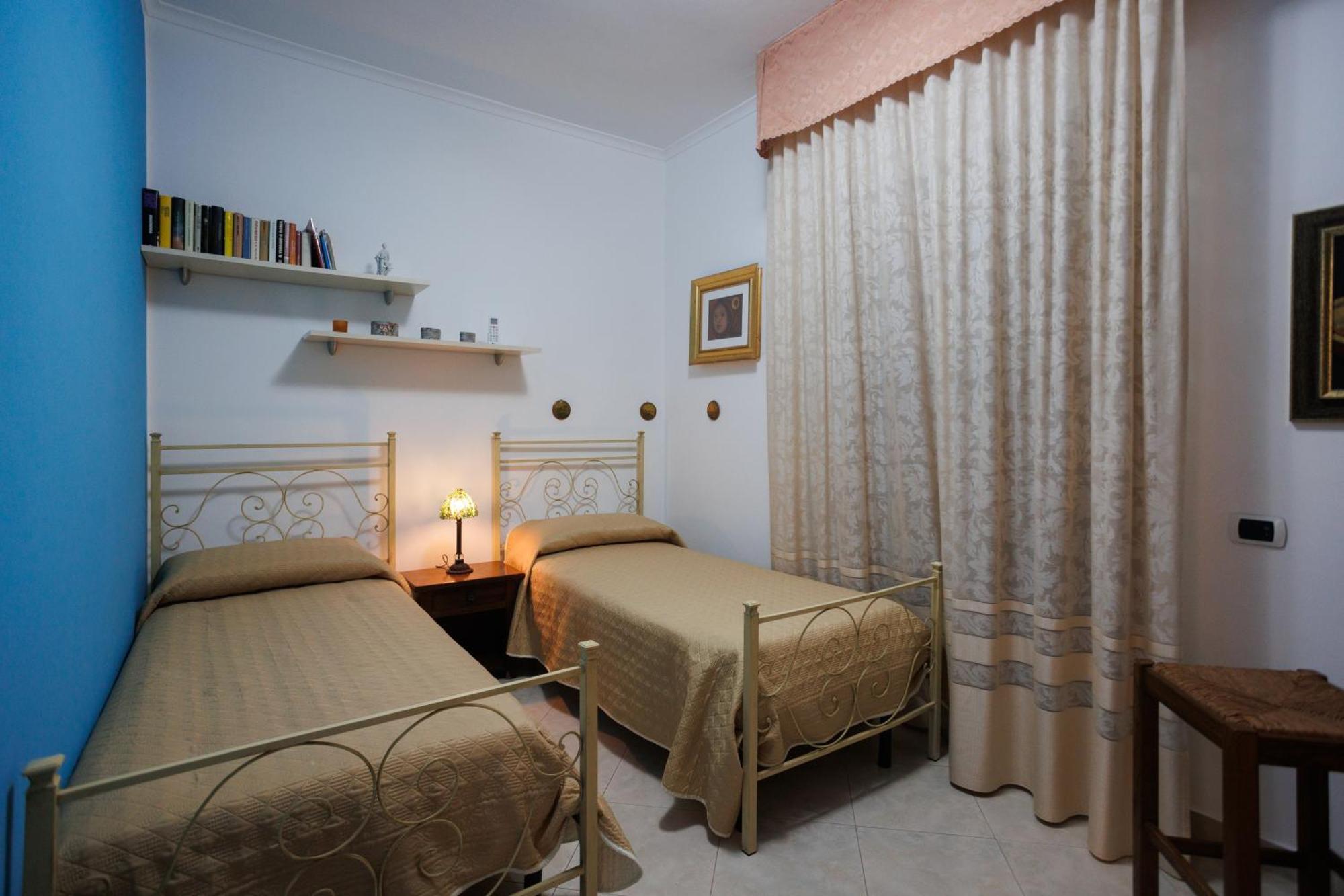 The Lemon Tree House Appartement Scalea Buitenkant foto