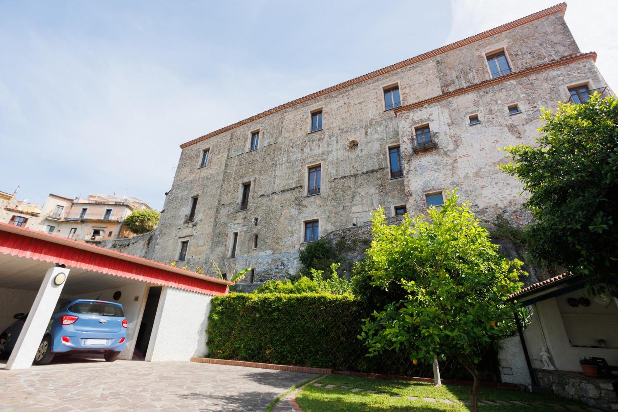 The Lemon Tree House Appartement Scalea Buitenkant foto