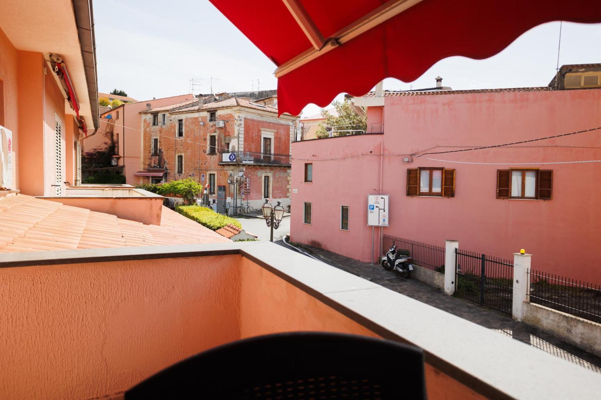 The Lemon Tree House Appartement Scalea Buitenkant foto